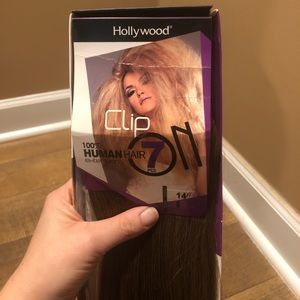 14’’ clip in extensions 100% human hair. 7 pieces.